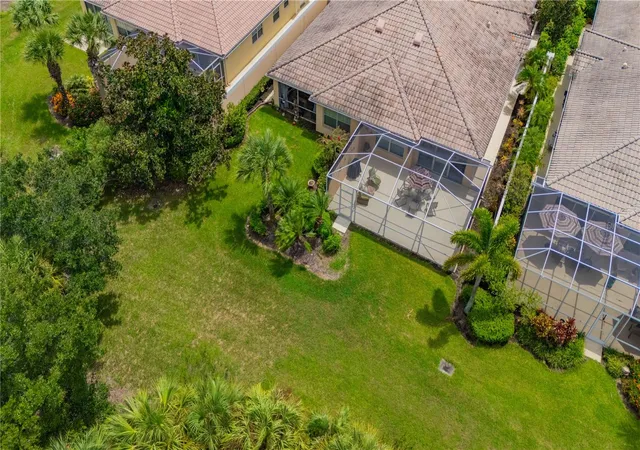 Photo 4 of House for sale at 8012 Camminare Dr, Sarasota, FL 34238 | MLS# A4703777 | Listing updated on 2026-09-21