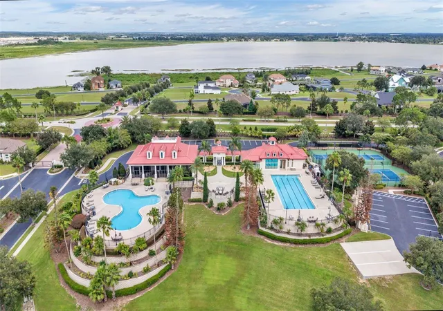 Photo 2 of Single family home for sale at 534 Blue Flag Dr, Auburndale, FL 33823 | MLS# L4964505 | Listing updated on 2026-10-04