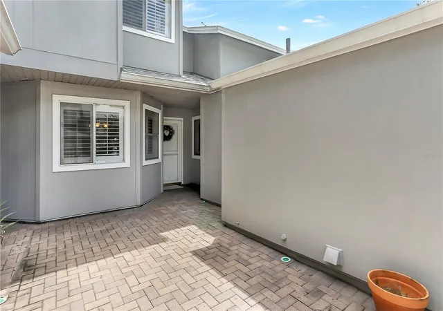 Photo 2 of Condo for sale at 605 Chestnut Oak Cir #107, Altamonte Springs, FL 32701 | MLS# O6435932 | Listing updated on 2026-10-07