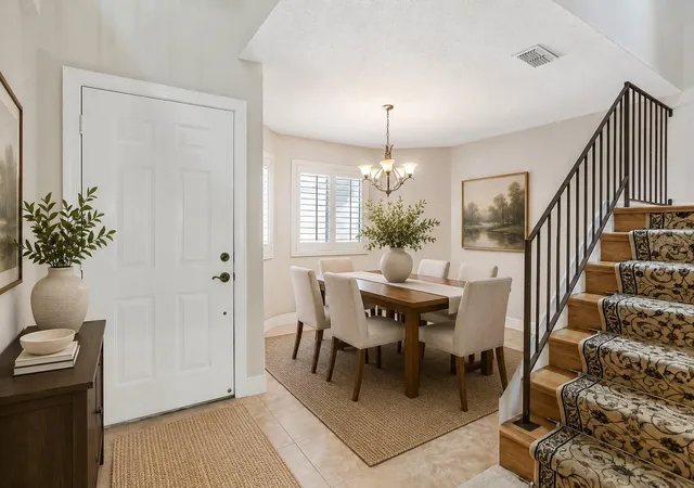 Photo 3 of Condo for sale at 605 Chestnut Oak Cir #107, Altamonte Springs, FL 32701 | MLS# O6435932 | Listing updated on 2026-10-07