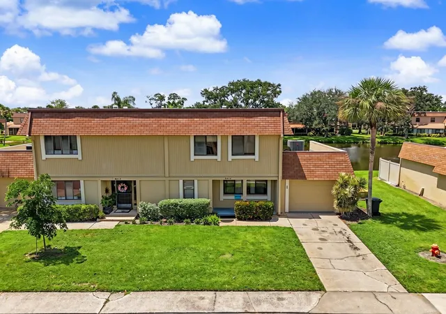 Photo 4 of Townhouse for sale at 8414 17Th St N, St Petersburg, FL 33702 | MLS# TB8541672 | Listing updated on 2026-10-14