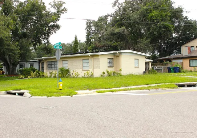 Photo 3 of Single family home for sale at 3201 River Grove Dr, Tampa, FL 33610 | MLS# TB8541674 | Listing updated on 2026-10-02