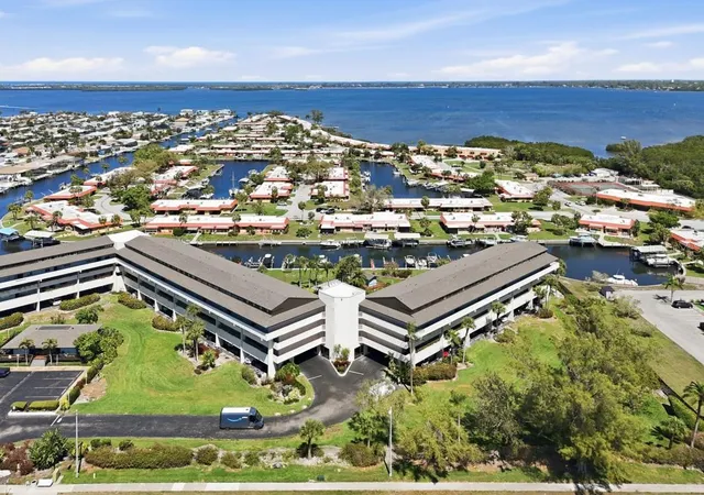 Photo 3 of Condo for sale at 9604 Cortez Rd W #414, Bradenton, FL 34210 | MLS# A4703843 | Listing updated on 2026-09-24