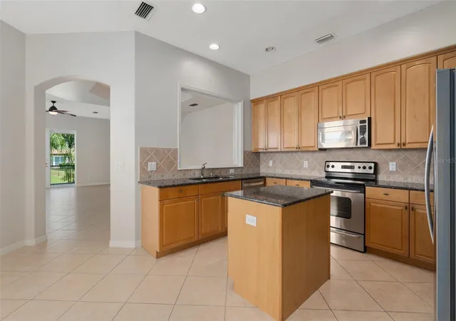 Listing Photo 4 - Condo for sale in building located at 8760 The Esplanade, ORLANDO, FL 32836 - Unit #50