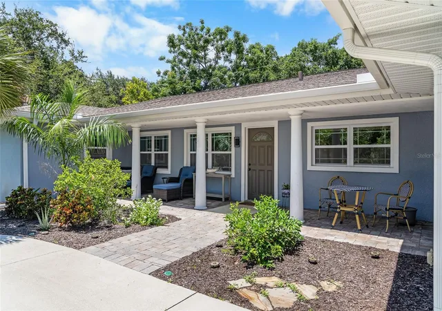 Photo 3 of Single family home for sale at 771 Indian Beach Cir, Sarasota, FL 34234 | MLS# A4703875 | Listing updated on 2026-10-03