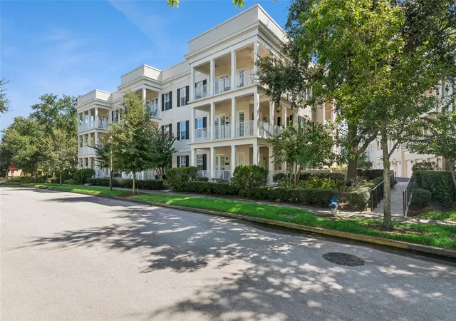 Photo 3 of Condo for sale at 987 Fern Ave #201, Orlando, FL 32814 | MLS# O6436109 | Listing updated on 2026-09-10