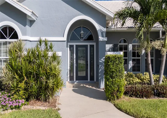 Photo 3 of Single family home for sale at 1633 Ashland Pl, Venice, FL 34292 | MLS# N6145468 | Listing updated on 2026-09-09