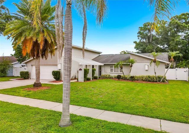 Photo 4 of Single family home for sale at 1855 Del Robles Ter, Clearwater, FL 33764 | MLS# TB8542152 | Listing updated on 2026-10-13