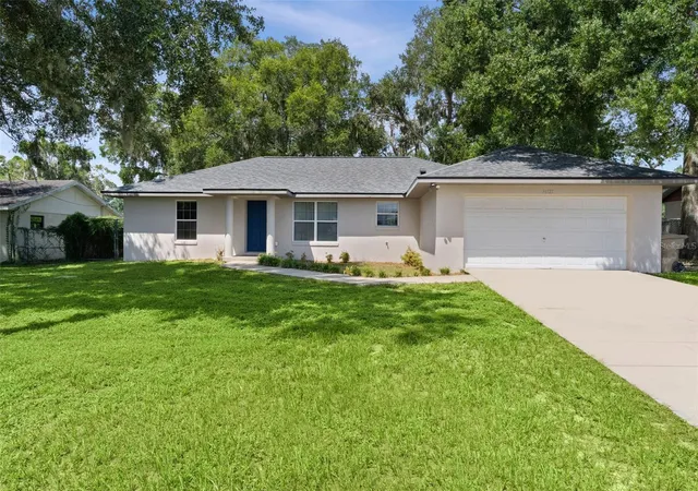 Photo 2 of Single family home for sale at 36127 Pine Tree St, Fruitland Park, FL 34731 | MLS# G5116924 | Listing updated on 2026-09-28