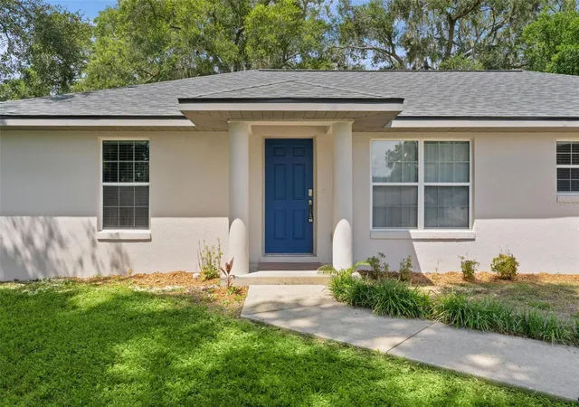 Photo 3 of Single family home for sale at 36127 Pine Tree St, Fruitland Park, FL 34731 | MLS# G5116924 | Listing updated on 2026-09-28