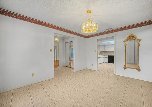 Photo 3 of Single family home for sale at 6050 Lunn Rd, Lakeland, FL 33811 | MLS# L4964530 | Listing updated on 2026-10-30