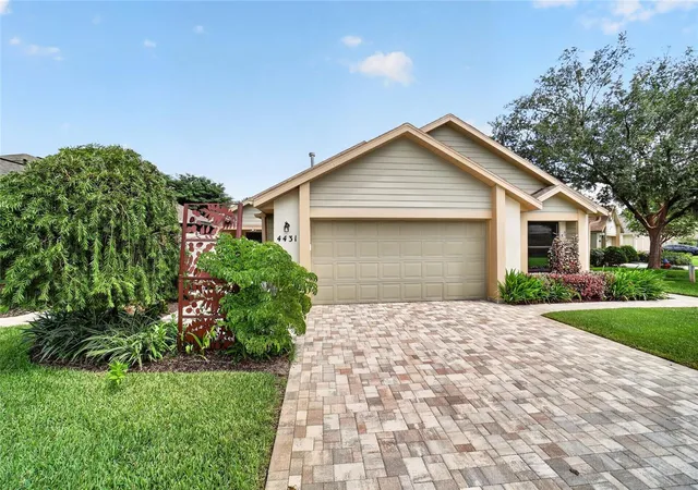 Photo 1 of Single family home for sale at 4431 Ne 4th St, Ocala, FL 34470 | MLS# OM731010 | Listing updated on 2026-09-11