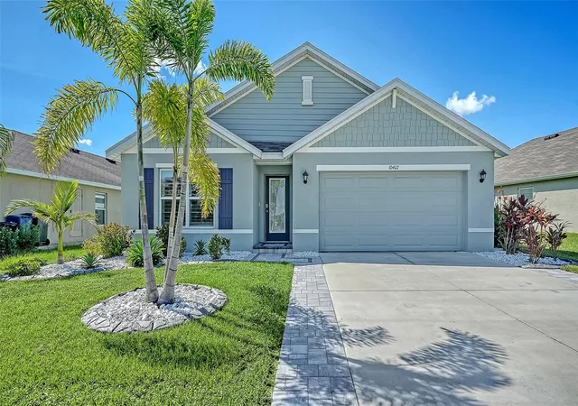Photo 1 of Single family home for sale at 10402 Charlotte Dr, Parrish, FL 34219 | MLS# A4703961 | Listing updated on 2026-10-12
