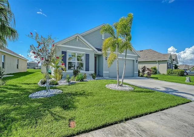 Photo 2 of Single family home for sale at 10402 Charlotte Dr, Parrish, FL 34219 | MLS# A4703961 | Listing updated on 2026-10-12