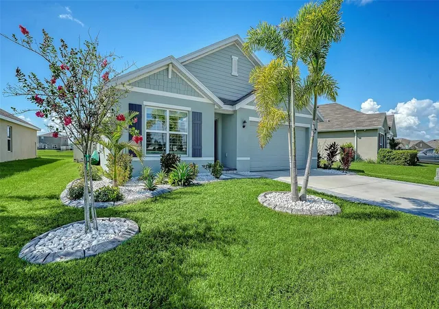 Photo 3 of Single family home for sale at 10402 Charlotte Dr, Parrish, FL 34219 | MLS# A4703961 | Listing updated on 2026-10-12