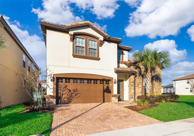Photo 3 of Single family home for sale at 1690 Lima Ave, Kissimmee, FL 34747 | MLS# O6436398 | Listing updated on 2026-10-06