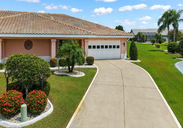 Photo 2 of Single family home for sale at 1001 Ardmore Wy, Sun City Center, FL 33573 | MLS# TB8542224 | Listing updated on 2026-09-08