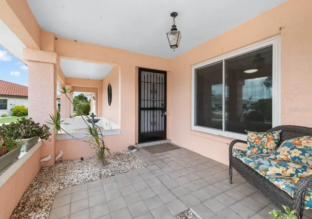 Photo 3 of Single family home for sale at 1001 Ardmore Wy, Sun City Center, FL 33573 | MLS# TB8542224 | Listing updated on 2026-09-08