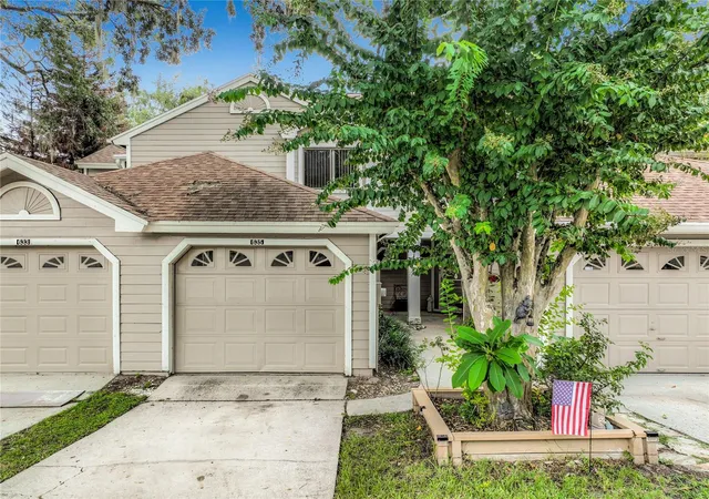 Photo 2 of Townhouse for sale at 635 Northbridge Dr, Altamonte Springs, FL 32714 | MLS# O6436439 | Listing updated on 2026-09-15