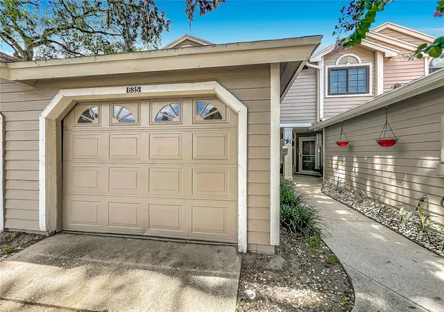 Photo 3 of Townhouse for sale at 635 Northbridge Dr, Altamonte Springs, FL 32714 | MLS# O6436439 | Listing updated on 2026-09-15