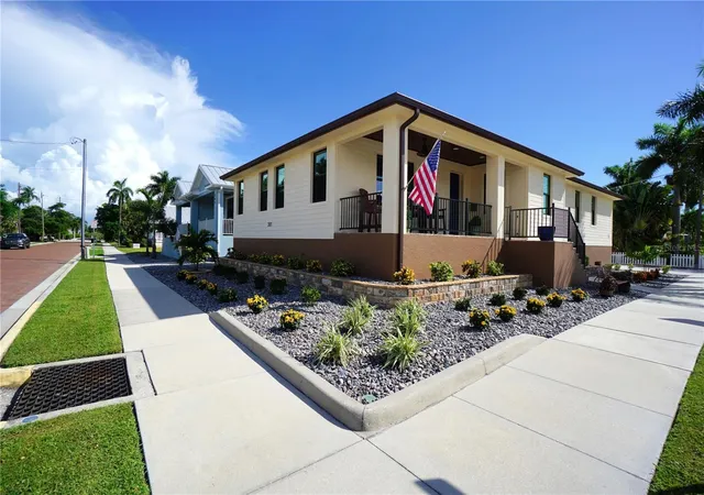 Photo 3 of Single family home for sale at 301 Goldstein St, Punta Gorda, FL 33950 | MLS# C7529965 | Listing updated on 2026-10-06