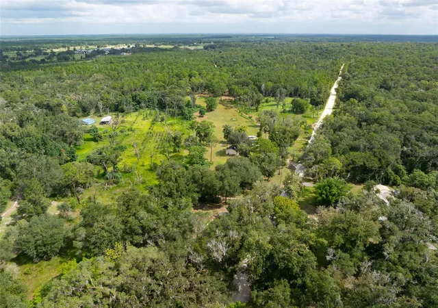 Photo 3 of Manufactured home for sale at 15265 Hebron Church Rd, Brooksville, FL 34614 | MLS# W7888893 | Listing updated on 2026-10-06