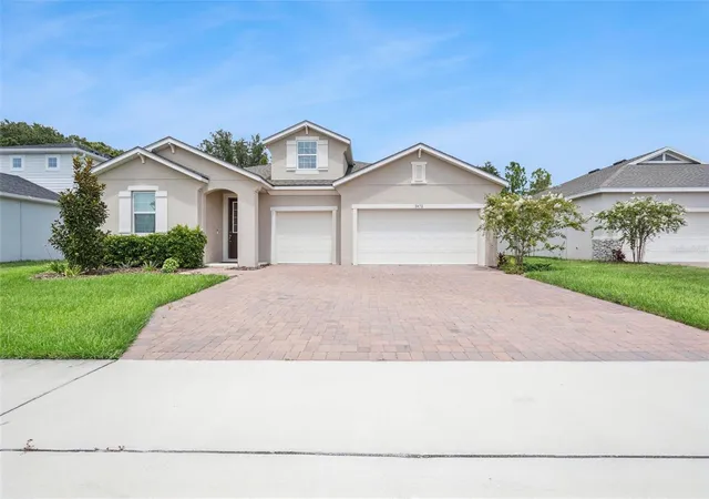 Photo 3 of Single family home for sale at 3472 Douglas Fir Dr, Apopka, FL 32703 | MLS# O6436449 | Listing updated on 2026-10-06
