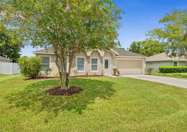Photo 2 of Single family home for sale at 34 Firethorn Ln, Palm Coast, FL 32137 | MLS# FC320959 | Listing updated on 2026-10-06