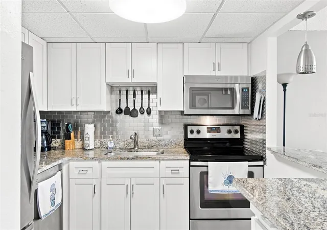 Photo 1 of Condo for sale at 935 N Halifax Ave #604, Daytona Beach, FL 32118 | MLS# V4950902 | Listing updated on 2026-10-03