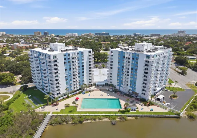Photo 3 of Condo for sale at 935 N Halifax Ave #604, Daytona Beach, FL 32118 | MLS# V4950902 | Listing updated on 2026-10-03