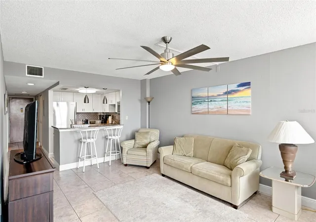 Photo 4 of Condo for sale at 935 N Halifax Ave #604, Daytona Beach, FL 32118 | MLS# V4950902 | Listing updated on 2026-10-03