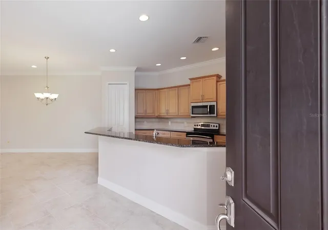 Photo 4 of House for sale at 6123 25Th St E, Ellenton, FL 34222 | MLS# A4704010 | Listing updated on 2026-09-14