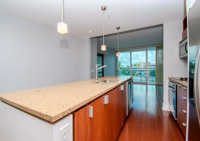 Photo 4 of Condo for sale at 912 Channelside Dr #2311, Tampa, FL 33602 | MLS# TB8542319 | Listing updated on 2026-10-07