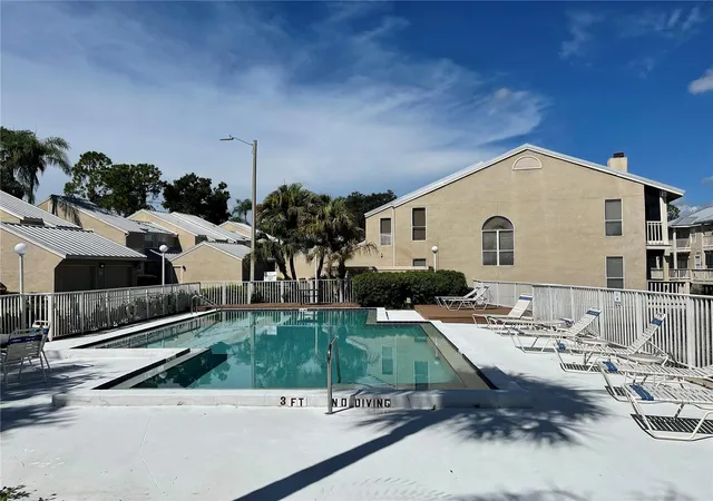 Photo 3 of Townhouse for sale at 13001 Arborview Pl, Tampa, FL 33618 | MLS# TB8542338 | Listing updated on 2026-09-12