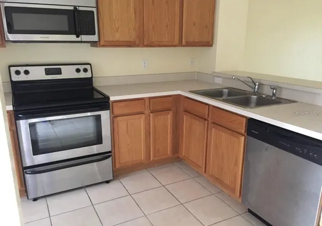 Listing Photo 4 - Condo for sale in building located at 9477 Flowering Cottonwood Rd, ORLANDO, FL 32832 - Unit #49
