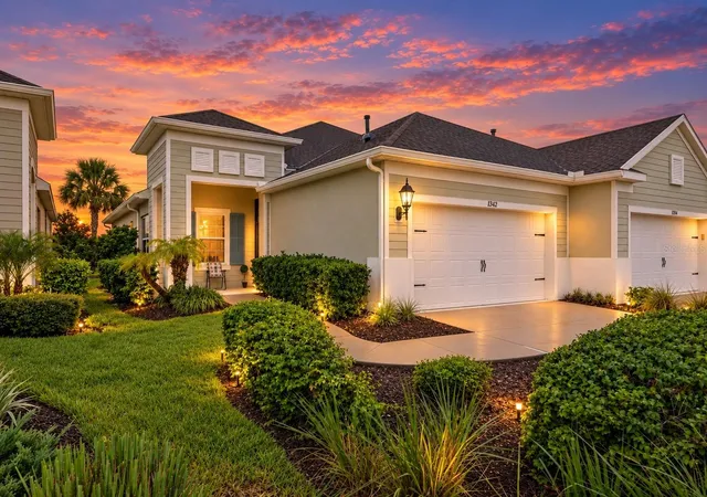 Townhouse for sale at 13542 Circa Crossing Dr, LITHIA, FL 33547 | MLS# TB8542415