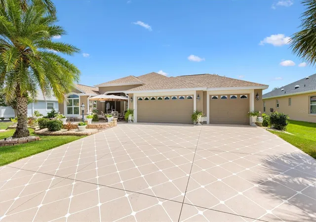 Photo 4 of Single family home for sale at 2493 Bachman Path, The Villages, FL 32162 | MLS# G5116973 | Listing updated on 2026-09-26