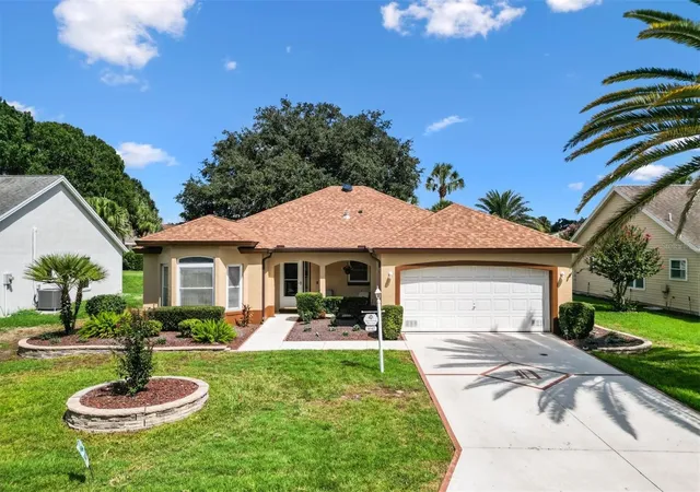 Photo 1 of Single family home for sale at 1042 Soledad Way, The Villages, FL 32159 | MLS# OM731074 | Listing updated on 2026-10-10