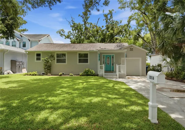 Photo 1 of Single family home for sale at 1016 W Ohio Ave, Tampa, FL 33603 | MLS# TB8542454 | Listing updated on 2026-09-11