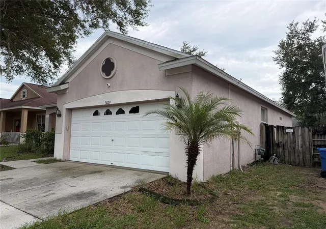 Photo 3 of Single family home for sale at 3029 Summer Cruise Dr, Valrico, FL 33594 | MLS# TB8542472 | Listing updated on 2026-09-11