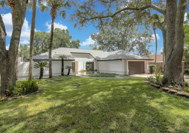 Photo 1 of Single family home for sale at 381 Haverlake Cir, Apopka, FL 32712 | MLS# O6436624 | Listing updated on 2026-10-04