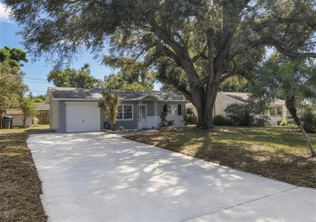 Photo 2 of Single family home for sale at 5392 44Th Ave N, ST PETERSBURG, FL 33709 | MLS# TB8542524 | Listing updated on 2026-10-08