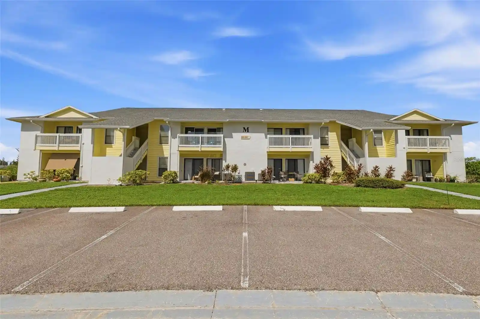 Listing Photo 1 - Condo for sale in 455 Alt 19 S located at 455 Alt 19 S, PALM HARBOR, FL 34683 - Unit #218