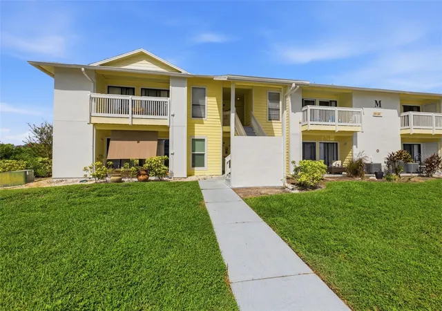 Photo 3 of Condo for sale at 455 Alt 19 S #218, Palm Harbor, FL 34683 | MLS# TB8542580 | Listing updated on 2026-09-27