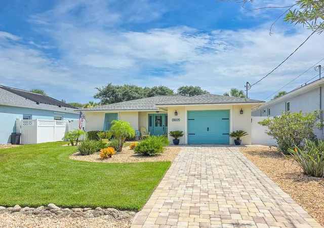 Photo 1 of Single family home for sale at 2617 S Daytona Ave, Flagler Beach, FL 32136 | MLS# FC320985 | Listing updated on 2026-09-26