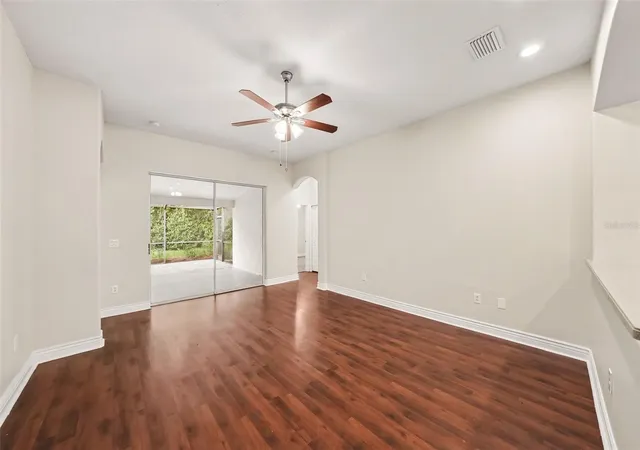 Photo 4 of Single family home for sale at 16312 Bridgecrossing Dr, Lithia, FL 33547 | MLS# O6436695 | Listing updated on 2026-10-06