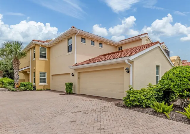 Photo 2 of Condo for sale at 170 Bella Vista Ter #20C, North Venice, FL 34275 | MLS# N6145497 | Listing updated on 2026-09-13