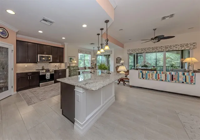 Photo 3 of Condo for sale at 170 Bella Vista Ter #20C, North Venice, FL 34275 | MLS# N6145497 | Listing updated on 2026-09-13