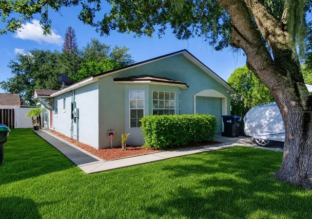 Photo 1 of Single family home for sale at 1012 Vista Palma Wy, Orlando, FL 32825 | MLS# O6436748 | Listing updated on 2026-10-10