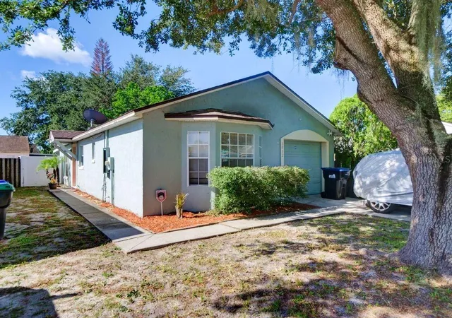 Photo 2 of Single family home for sale at 1012 Vista Palma Wy, Orlando, FL 32825 | MLS# O6436748 | Listing updated on 2026-10-10